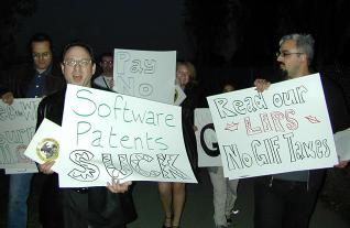 Free the web!  Burn all GIFs!  Free the web!  Burn all GIFs!
